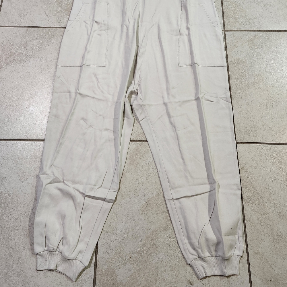 BONE SLEEVELESS HAREMJUMPSUIT *PLUS SIZE* - Picture 4 of 5